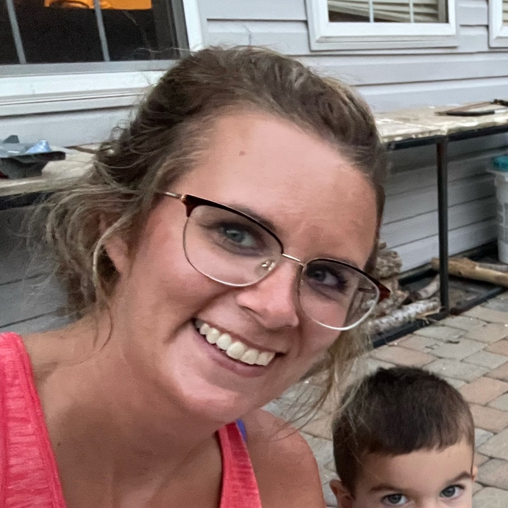 Meet your Posher, Kelly